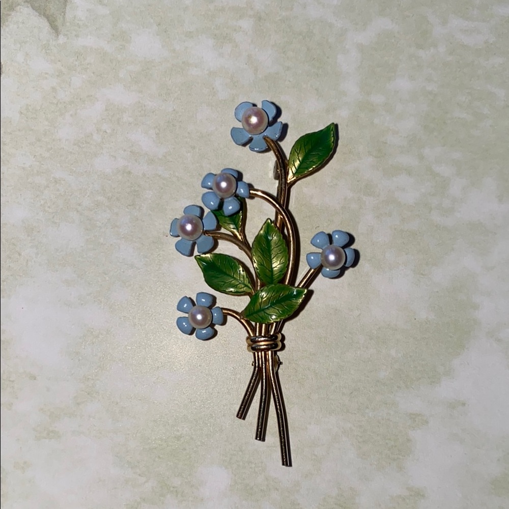 Vintage Pearl Forget-Me-Nots Floral Brooch Flowers Bouquet Nosegay Leaves Wire